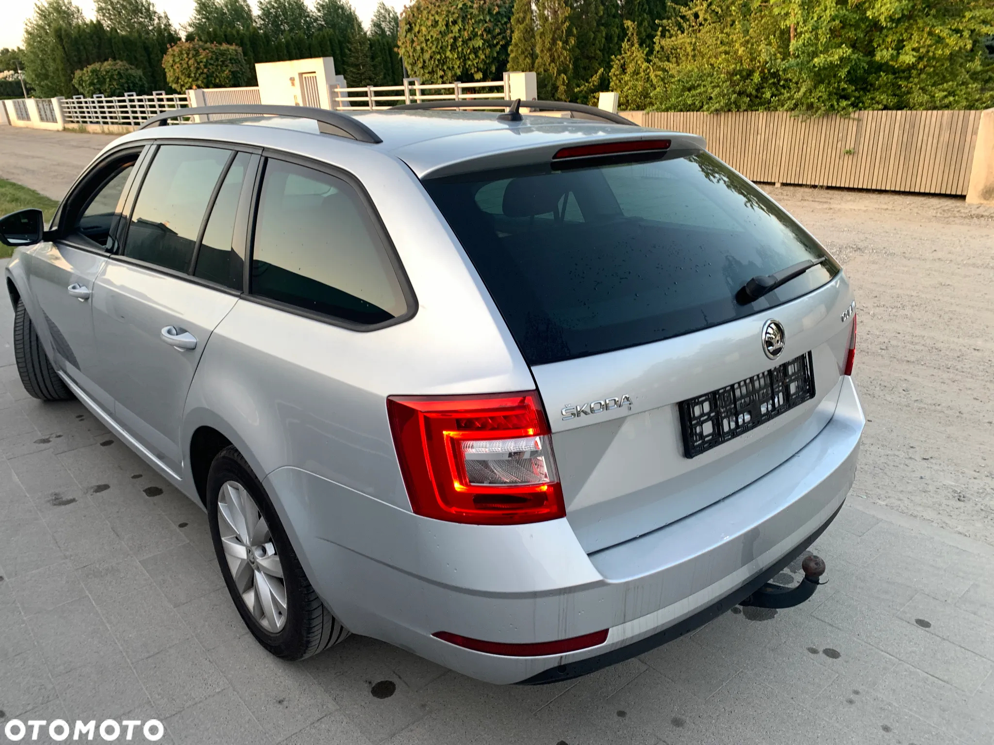Skoda Octavia 2.0 TDI DSG Sportline - 6