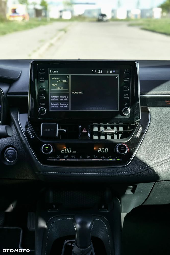 Toyota Corolla 1.8 Hybrid Comfort - 23