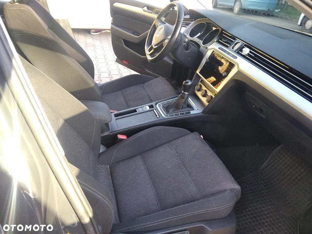 Volkswagen Passat 1.5 TSI EVO Comfortline - 9