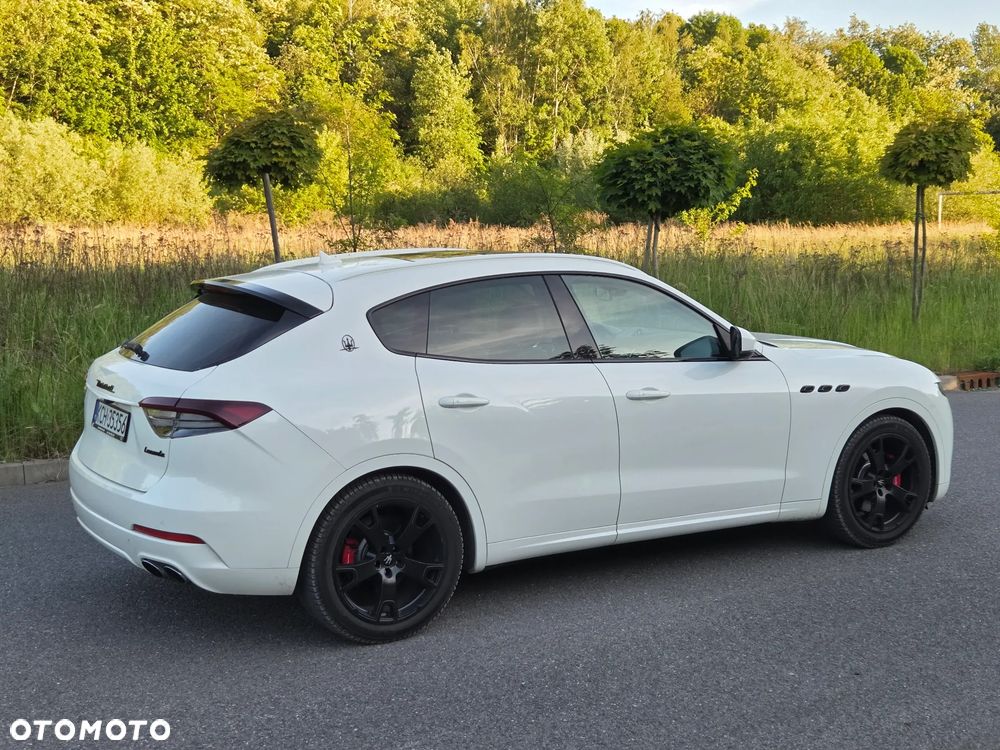 Maserati Levante Q4 - 4