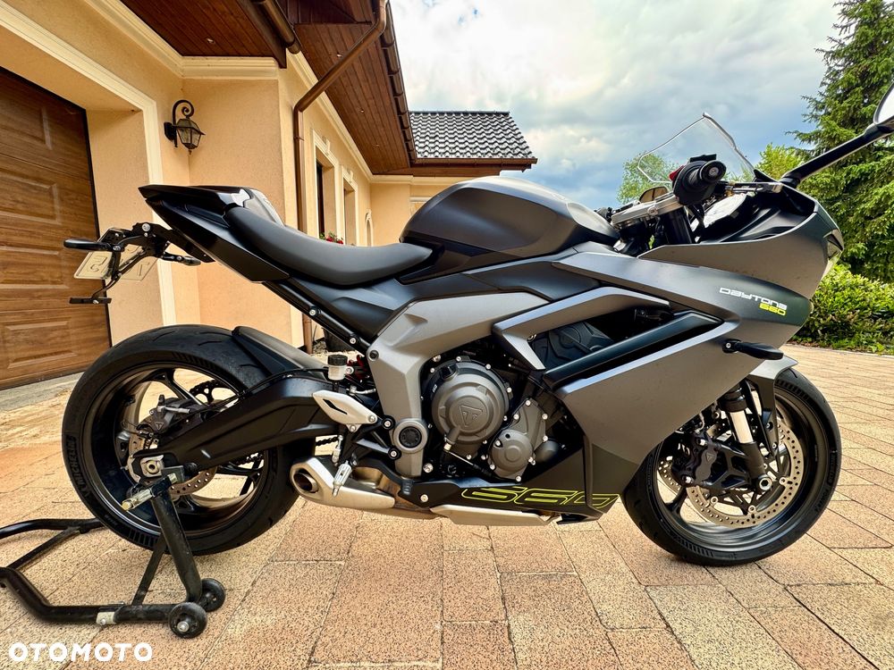 Triumph Daytona - 35