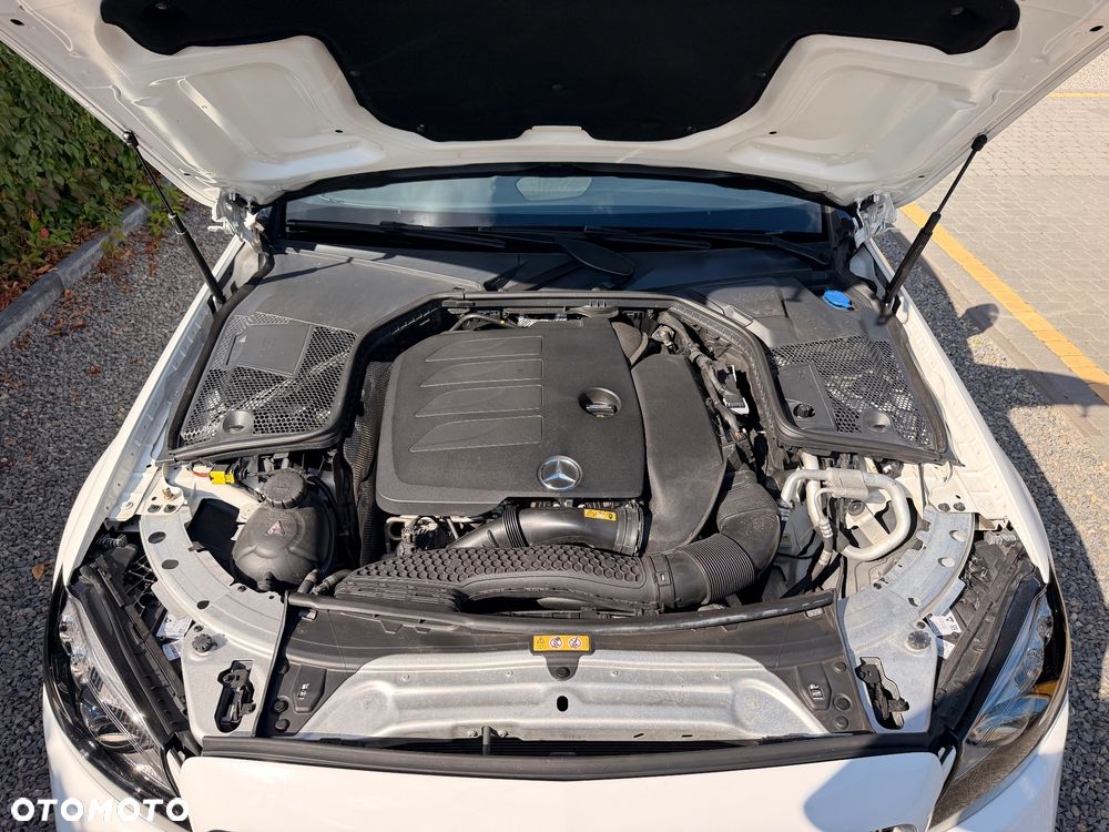 Mercedes-Benz Klasa C 300 9G-TRONIC - 28