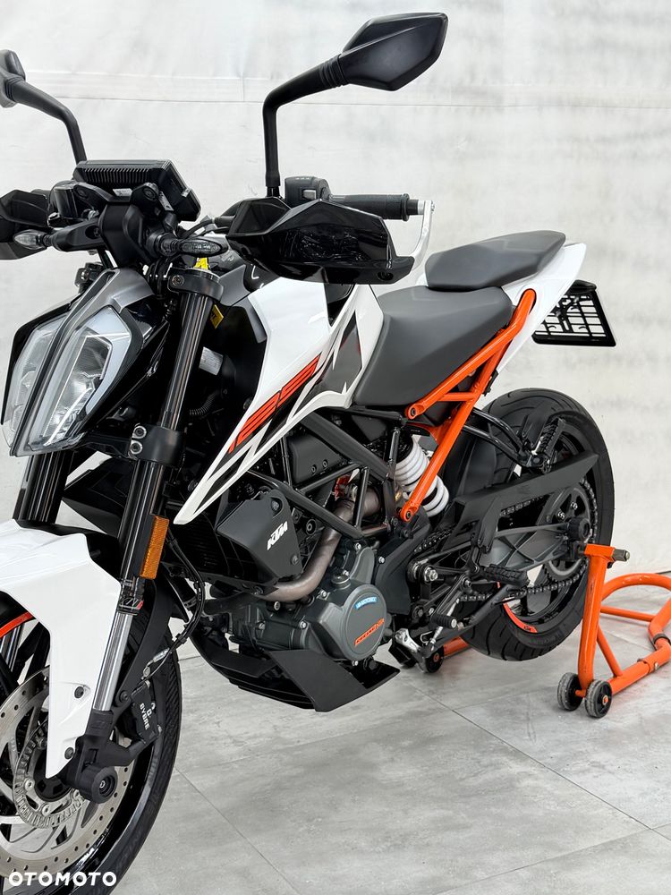 KTM Duke 125 - 16