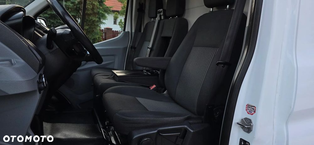 Ford Transit - 12
