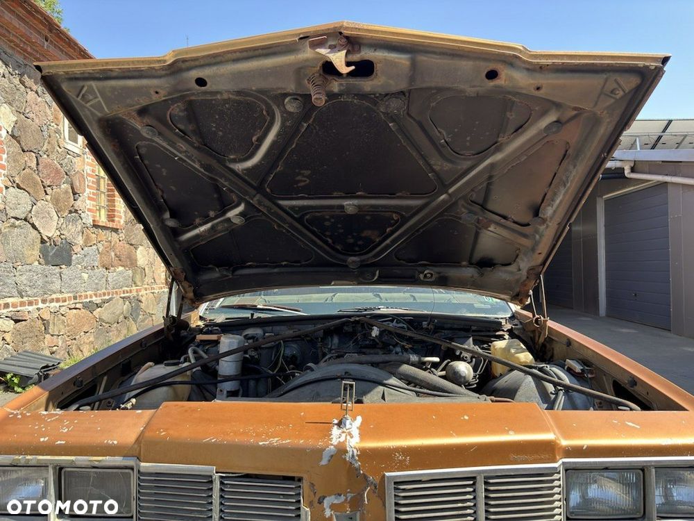 Oldsmobile Delta 88 - 21