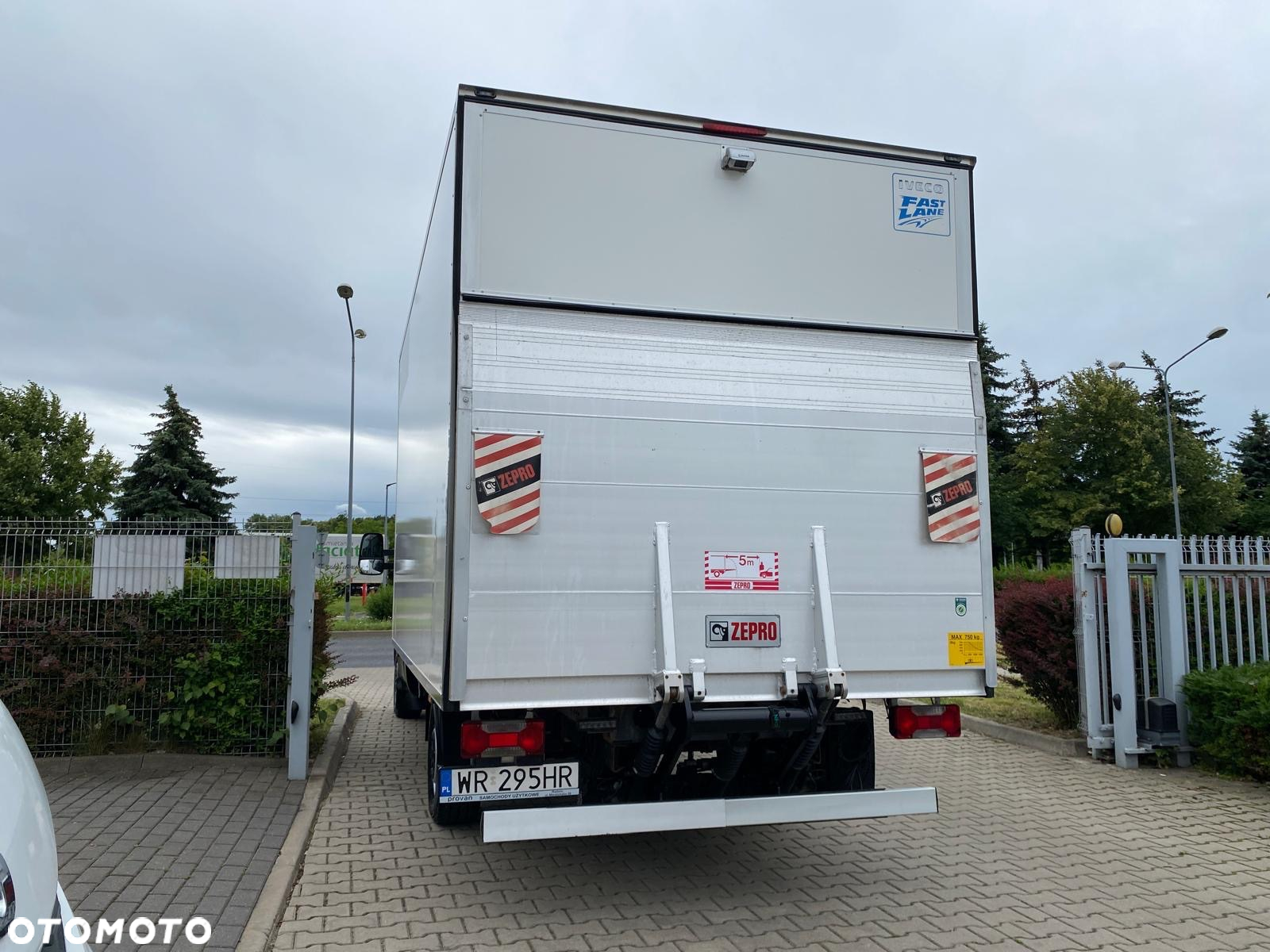 Iveco DAILY 36-160 HI-MATIC CHŁODNIA THERMO KING V300 WINDA ZEPRO - 17