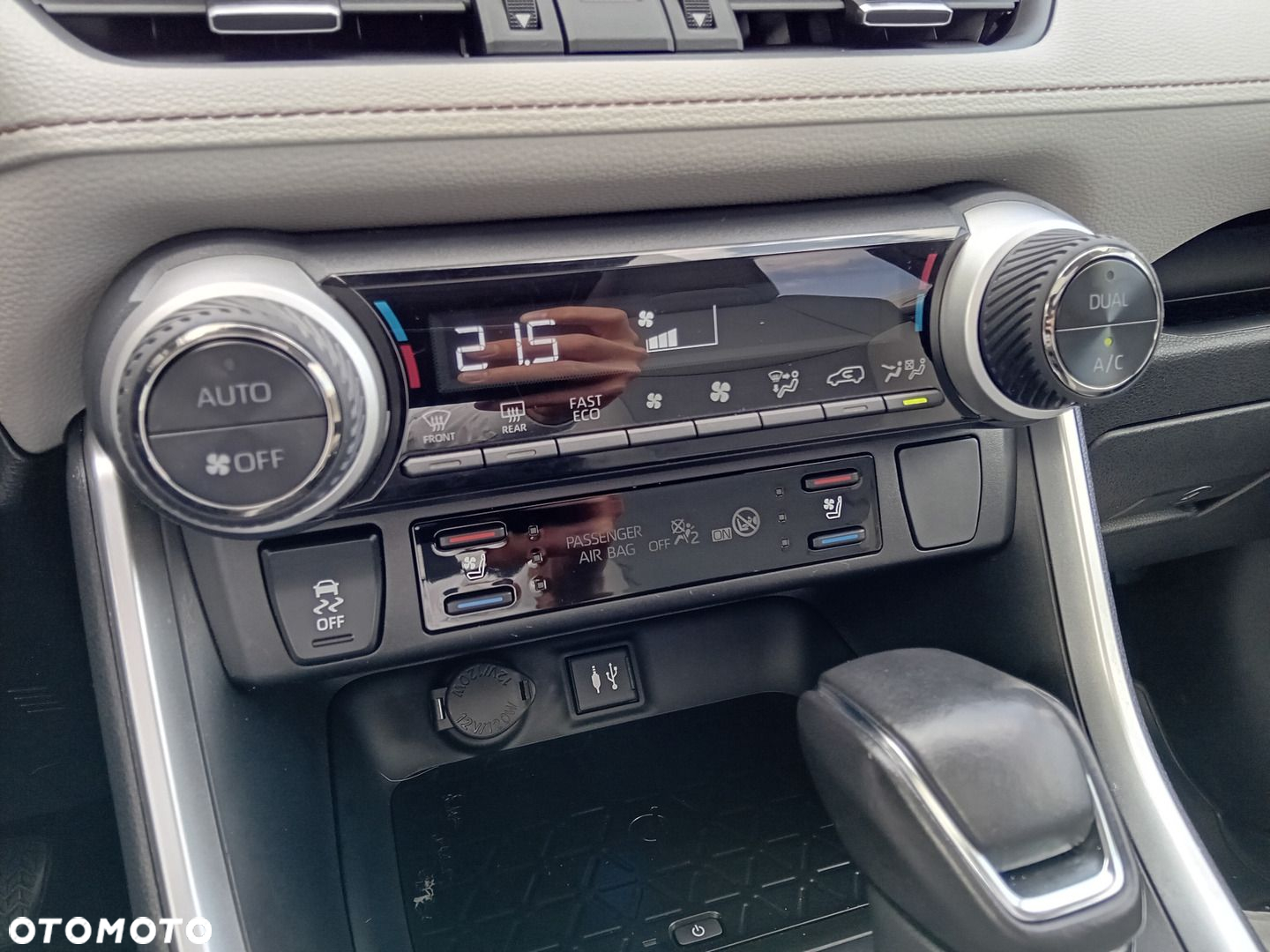 Toyota RAV4 - 16