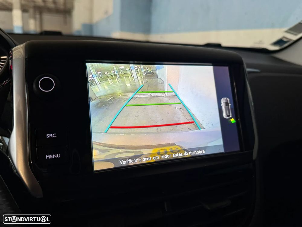 Peugeot 208 1.2 VTi SE Style - 11