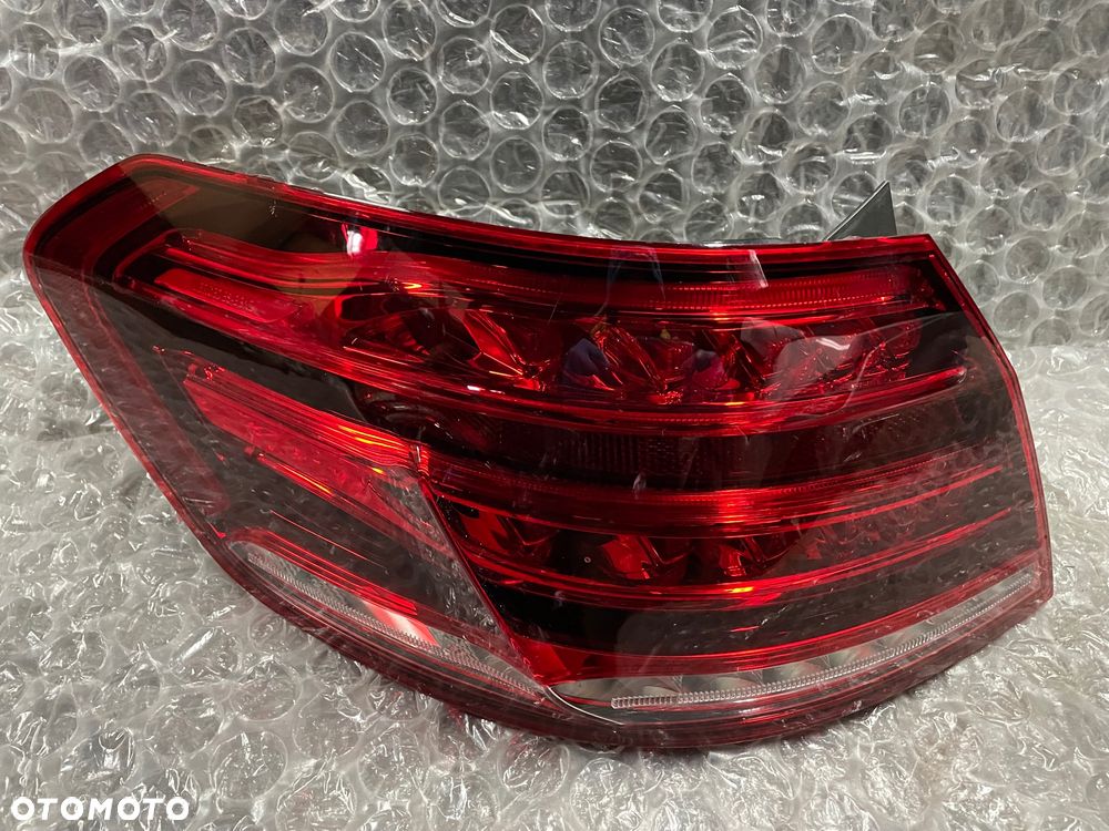 LAMPA TYŁ LEWA LED MERCEDES BENZ E KLASA LIFT W212 A2129060703 SEDAN - 4