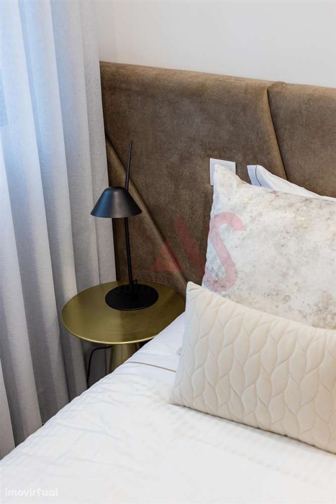 Quartos mobilados com WC Privativo e Despesas incluídas, para arrendar - Grande imagem: 4/7