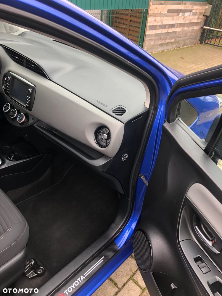 Toyota Yaris - 22