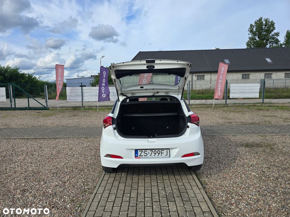 Hyundai i20 1.1 CRDi Comfort - 11
