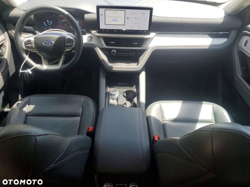 Ford Explorer - 8