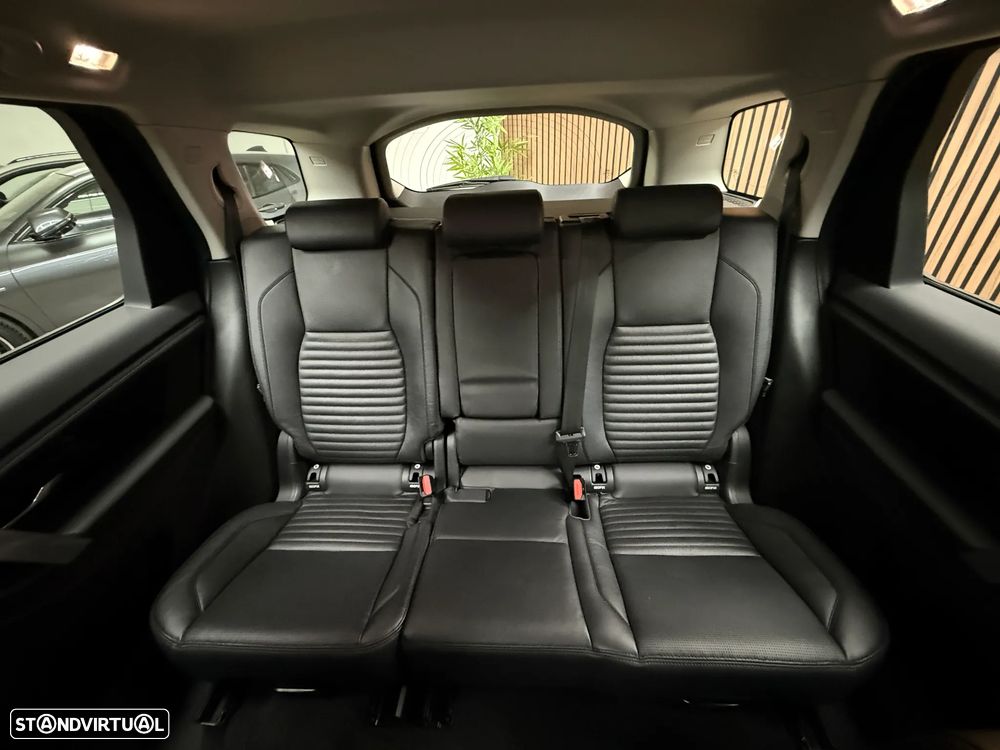 Land Rover Discovery Sport P300e - 38