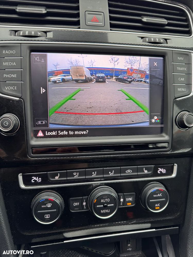 Volkswagen Golf - 31