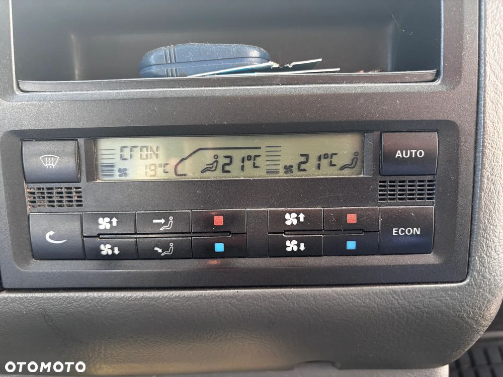 Volkswagen Multivan Standard - 15