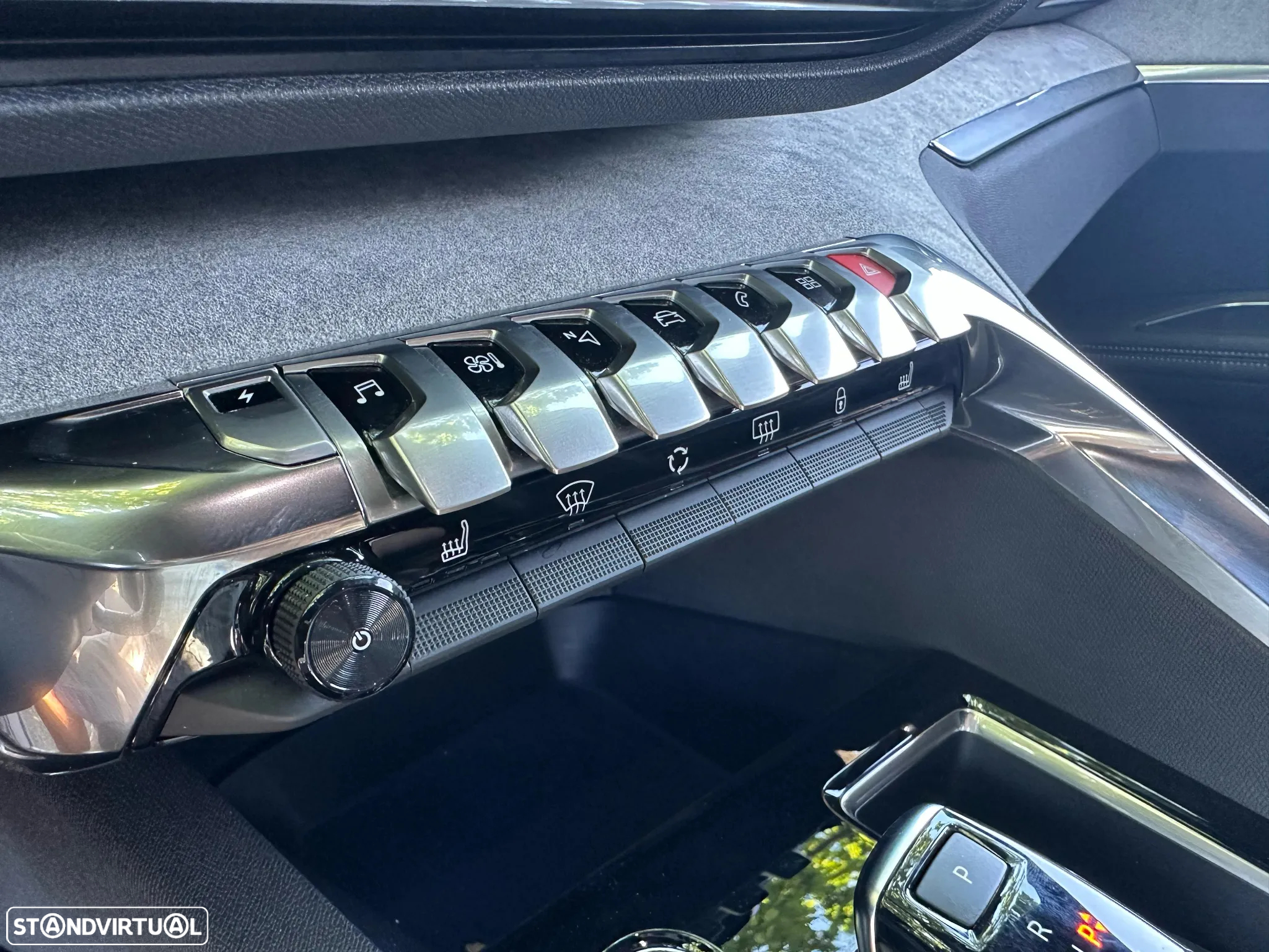 Peugeot 3008 1.6 Hybrid GT Pack e-EAT8 - 26