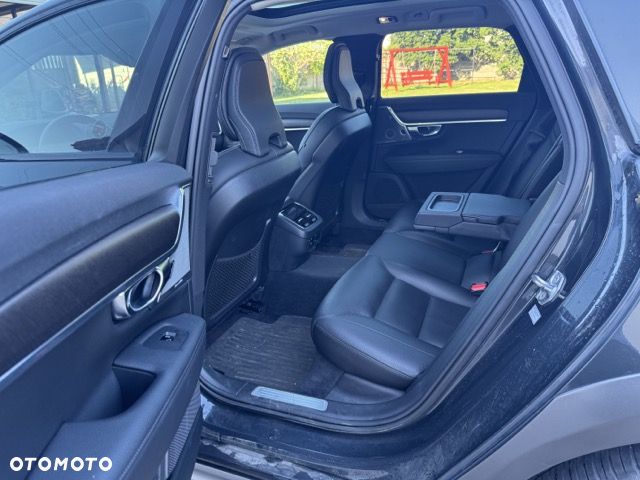 Volvo V90 Cross Country - 9