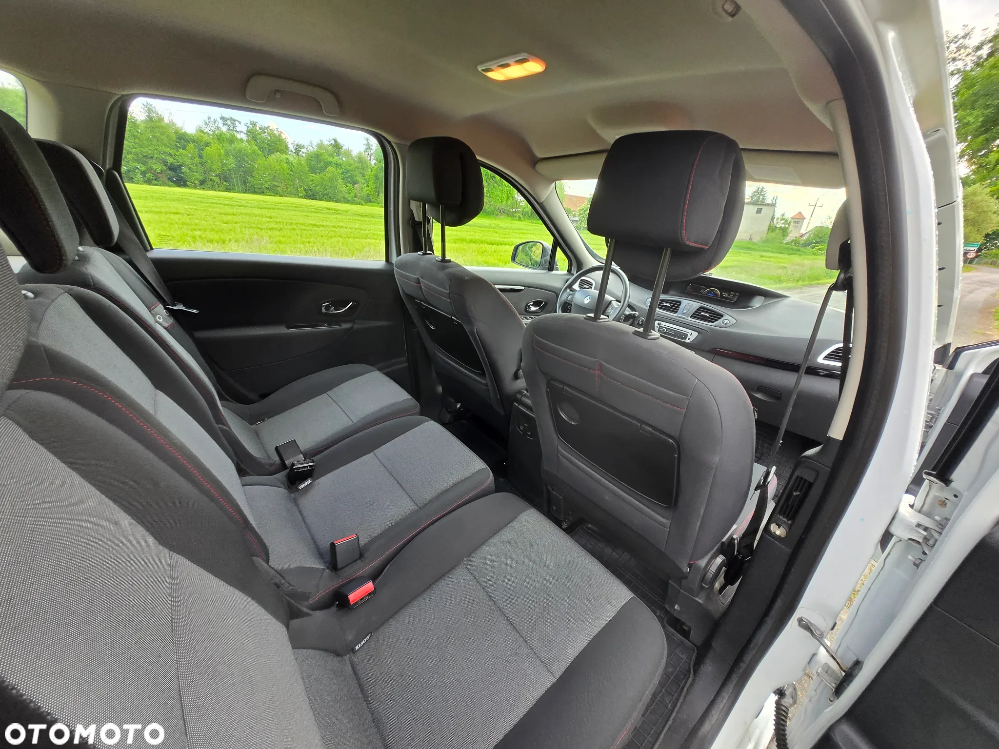 Renault Scenic 1.6 16V 110 Authentique - 9