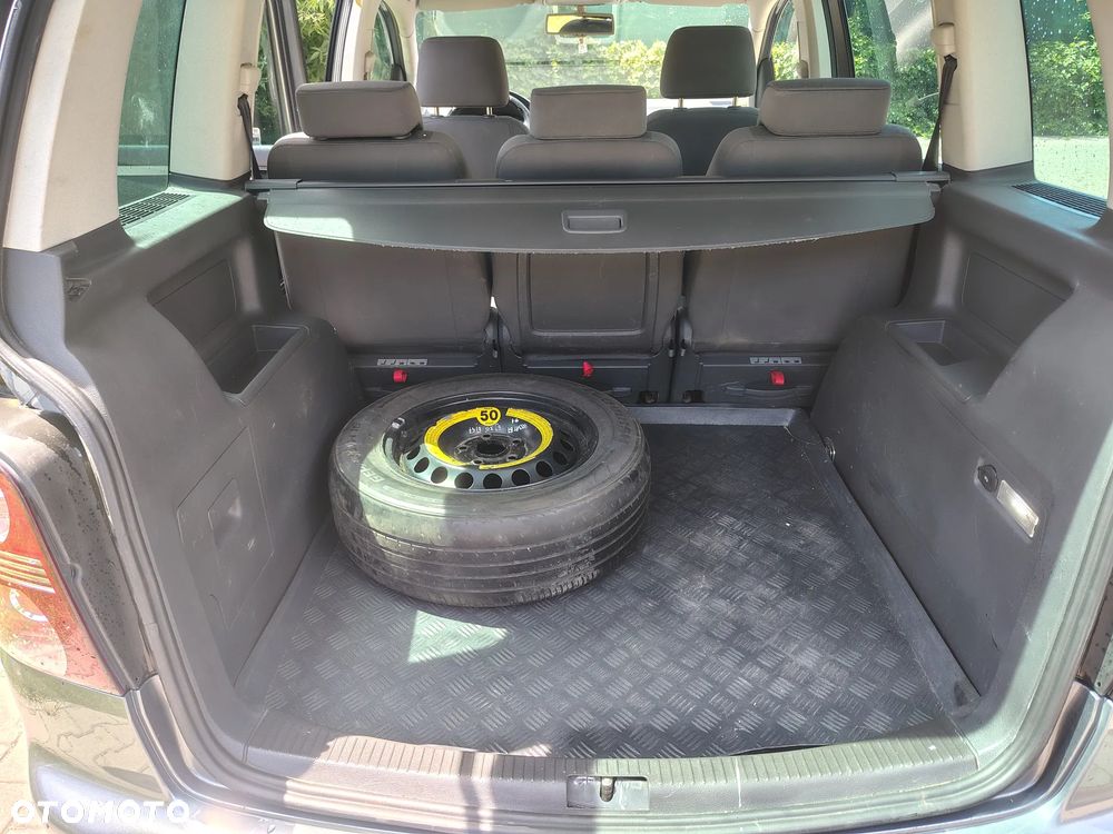 Volkswagen Touran 2.0 TDI Trendline - 13