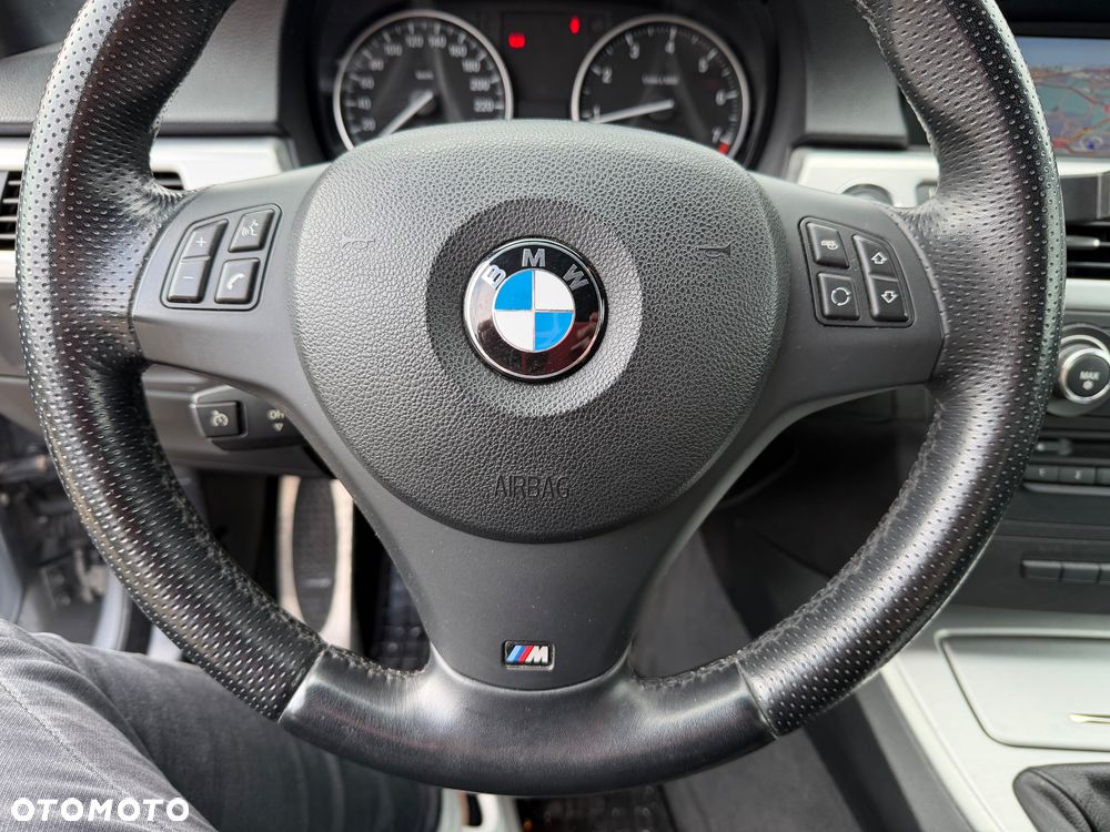 BMW Seria 3 320d Efficient Dynamics Sport Line - 16
