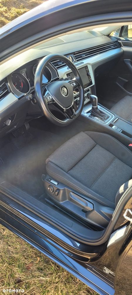 Volkswagen Passat 2.0 TDI SCR DSG Highline - 11