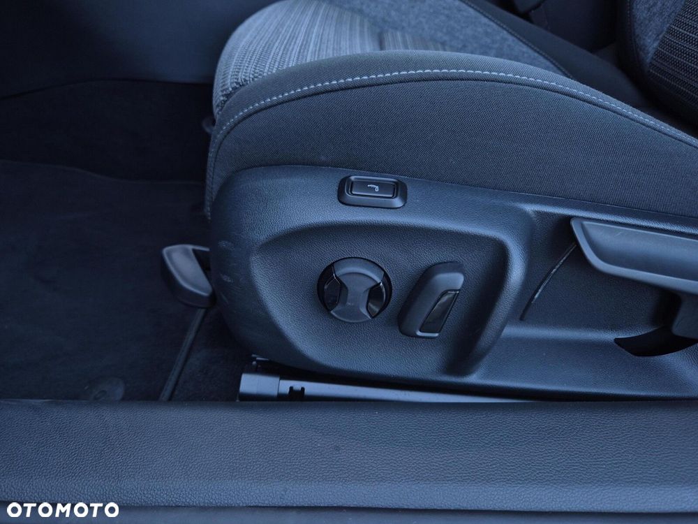 Skoda Superb 2.0 TDI SCR Selection DSG - 12