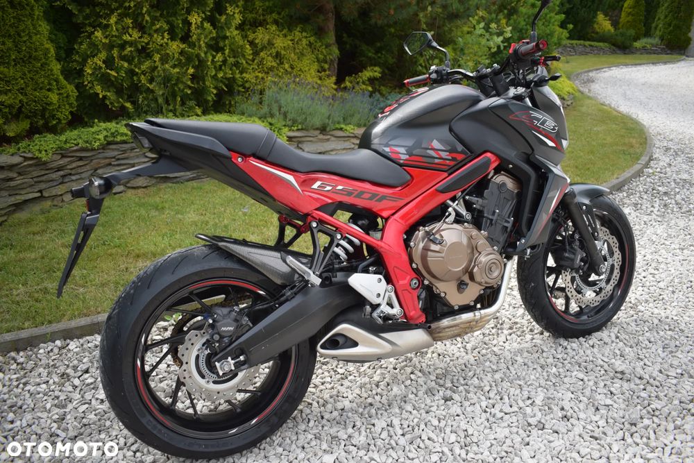 Honda CB - 12