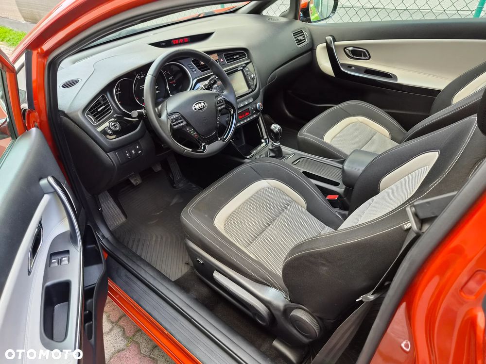 Kia ProCeed - 24
