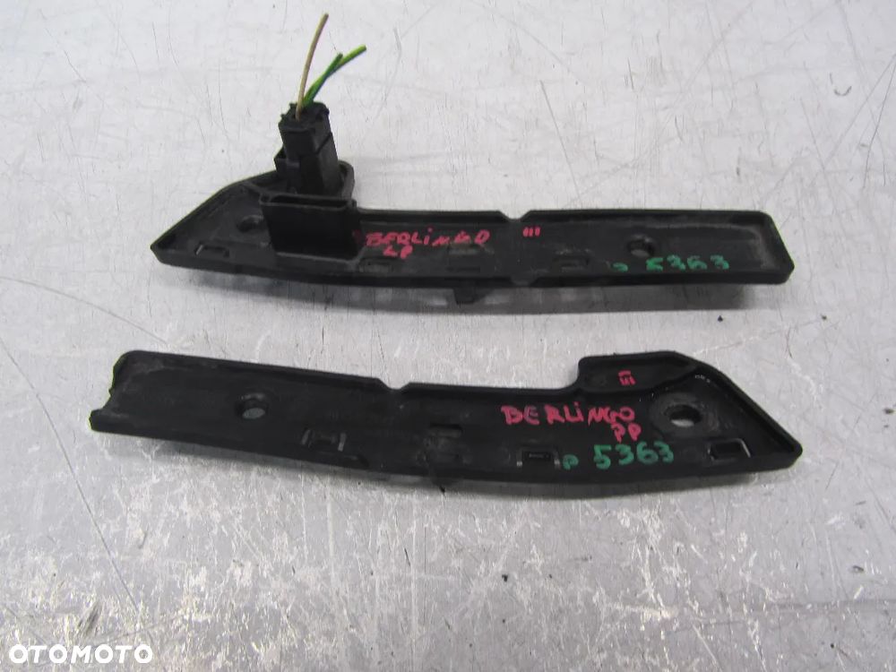 citroen berlingo III ślizg zderzaka prawy przód - 1