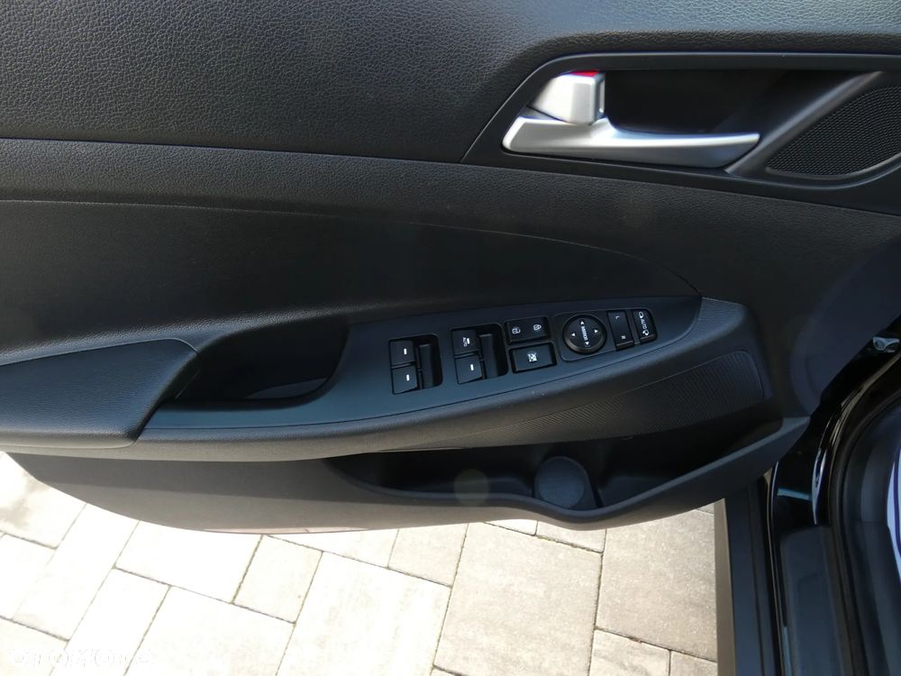 Hyundai Tucson 1.6 GDI BlueDrive Style 2WD - 30