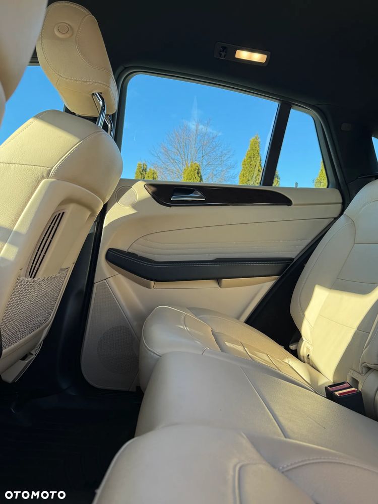 Mercedes-Benz GLE - 14