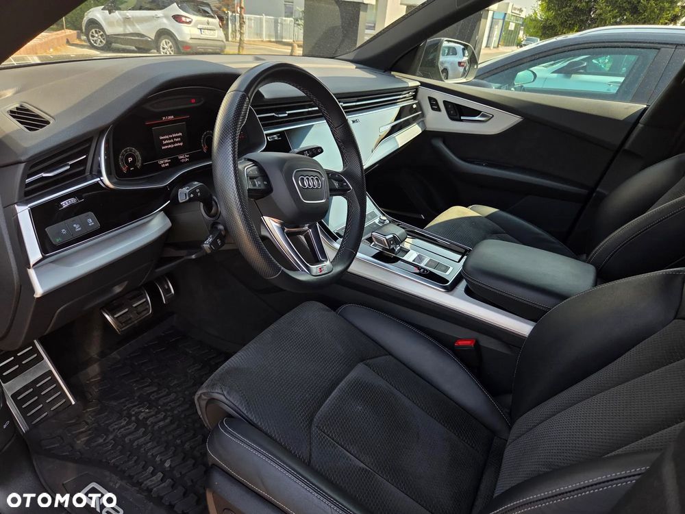 Audi Q8 - 14