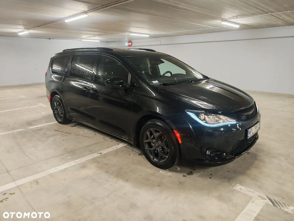 Chrysler Pacifica 2019 photo 3