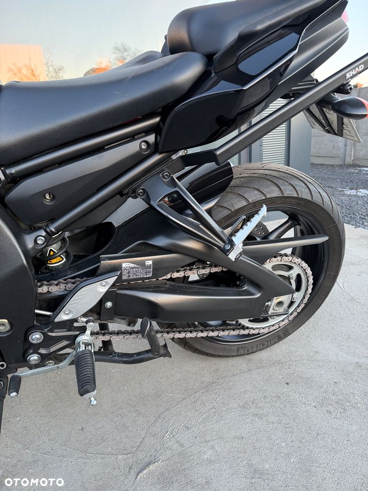 Yamaha FZ8 - 8