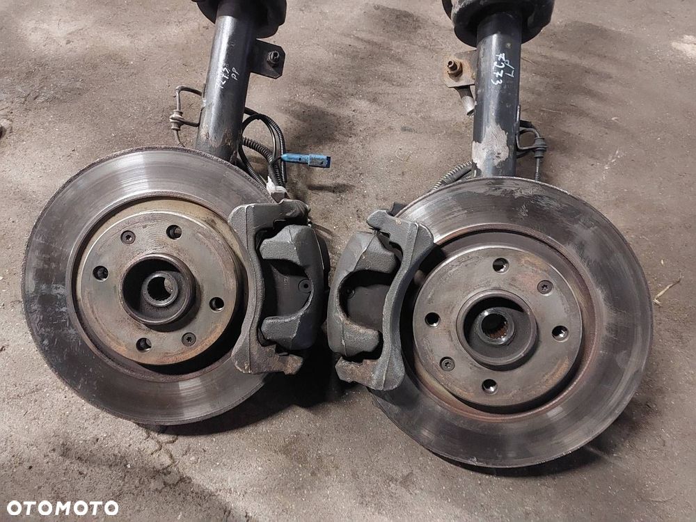 AMORTYZATOR SPRĘŻYNA ZWROTNICA LEWY PRAWY PRZÓD HAMULCE CITROEN C3 I 1.1 8V - 3