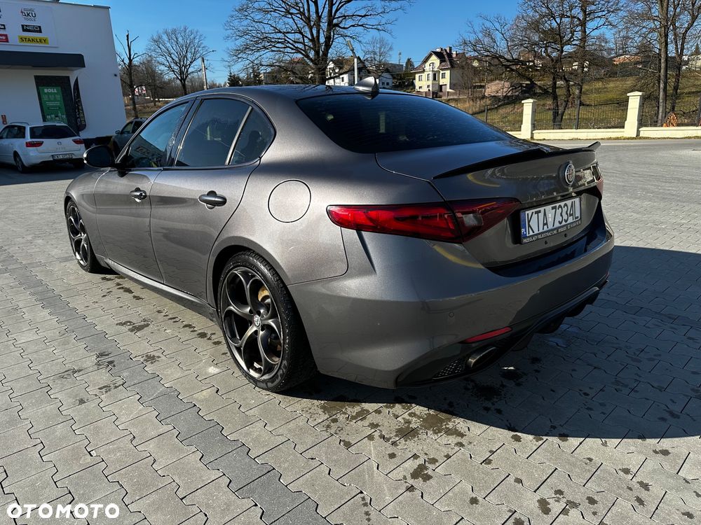 Alfa Romeo Giulia 2.0 Turbo 16V AT8 Veloce Ti - 6