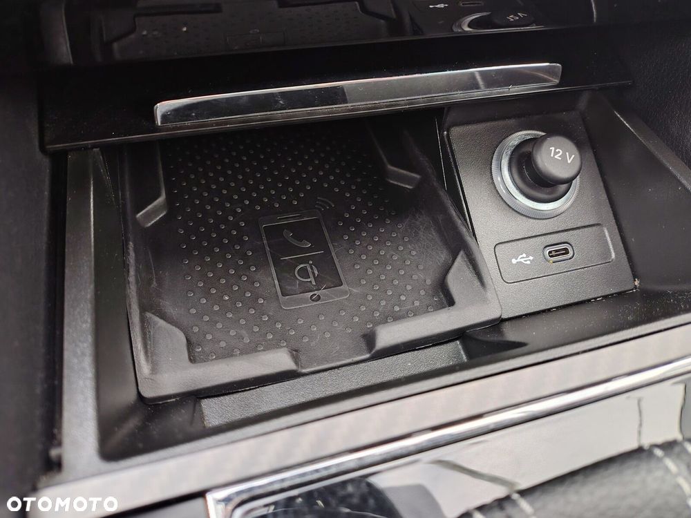 Skoda Superb 2.0 TDI SCR Sportline DSG - 25