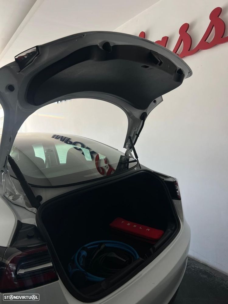 Tesla Model 3 - 14