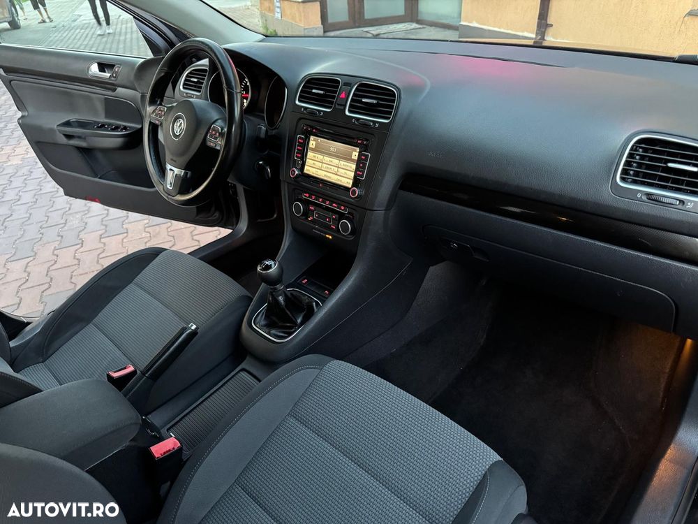 Volkswagen Golf - 10