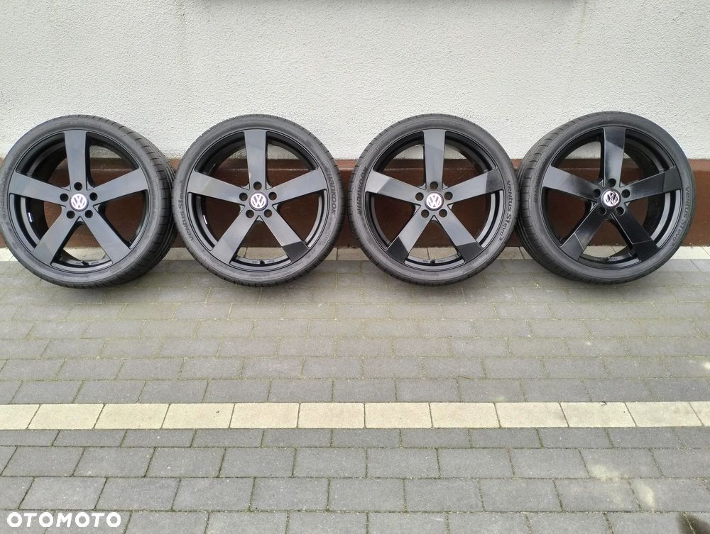 235 35 19 / Seat Leon VW Golf Caddy Touran Passat Skoda Octavia / 5x112 POLECAM / 5G0 / 5H0 - 1