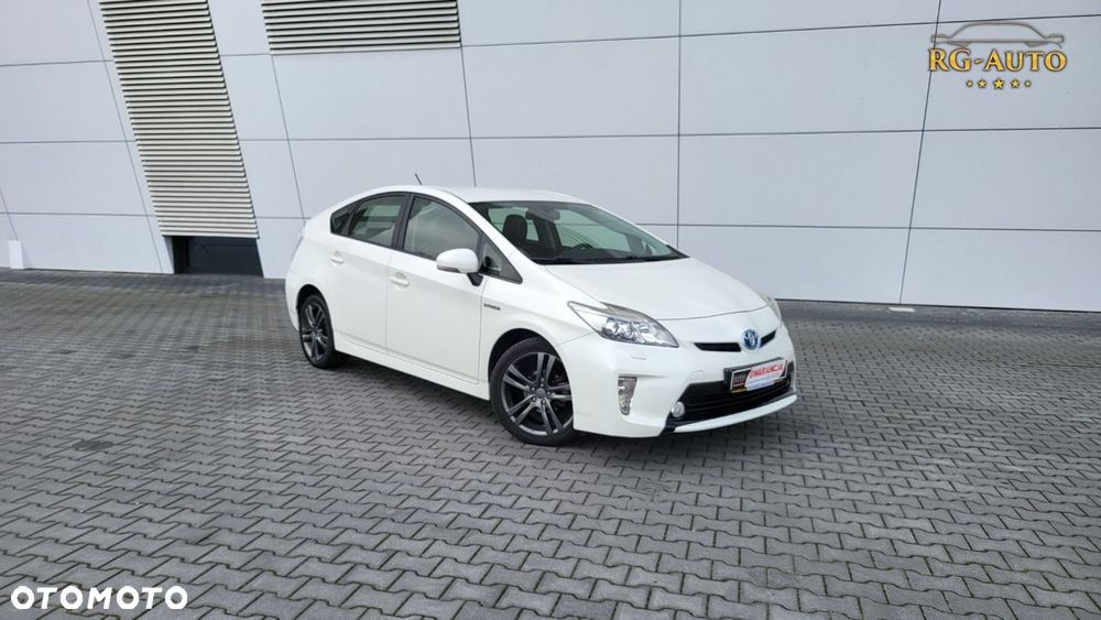 Toyota Prius - 4