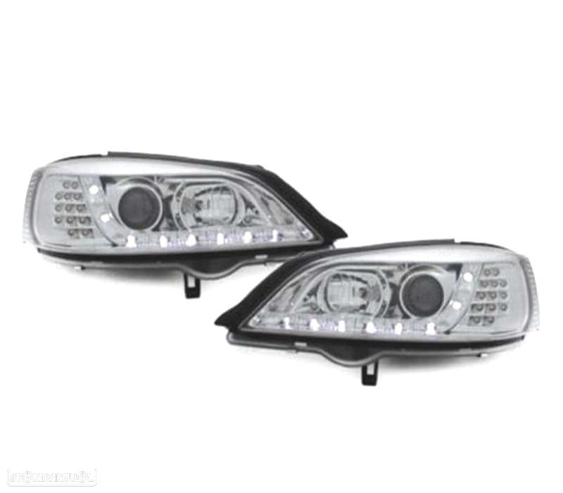 FARÓIS COM LUZ DIURNA LED OPEL ASTRA G 97-04 FUNDO CROMADO - 1