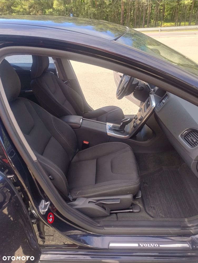 Volvo V60 D2 Geartronic - 12