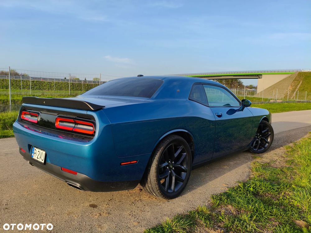 Dodge Challenger - 4