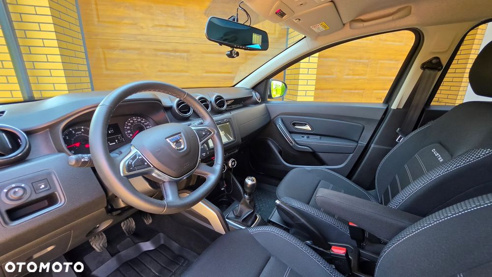 Dacia Duster 1.6 SCe Ambiance S&S - 24