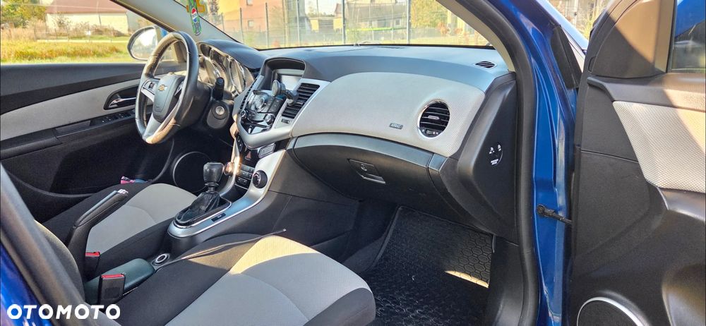 Chevrolet Cruze - 8