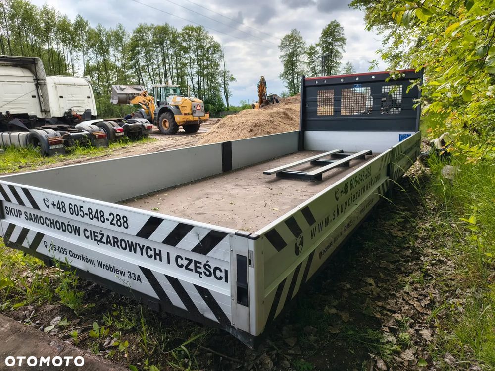 zabudowa skrzyniowa Iveco Daily 2024r. - 2