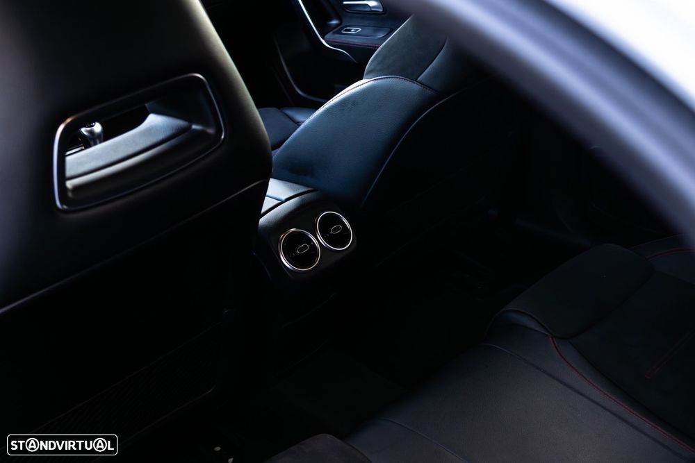 Mercedes-Benz A 180 d AMG Line - 30