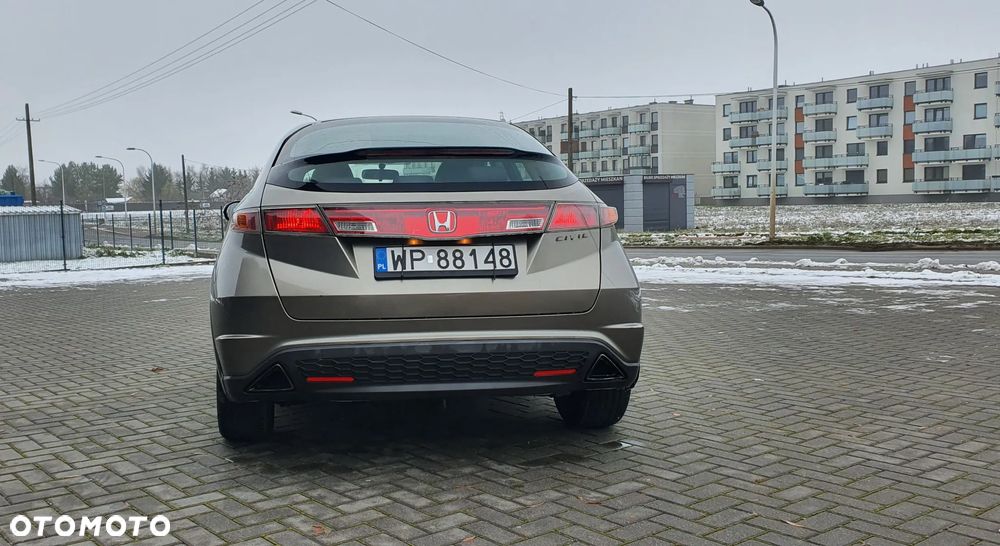 Honda Civic 1.8 Comfort - 12